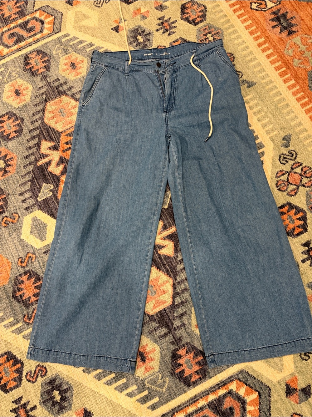 Old Navy Wide-Leg Light Blue Denim Jeans with Drawstring